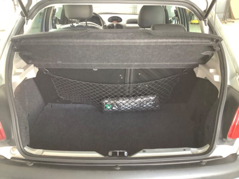 PEUGEOT 206 1,6l PREMIUM AUTOMATIQUE 2003