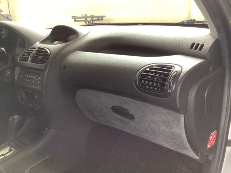 PEUGEOT 206 1,6l PREMIUM AUTOMATIQUE 2003