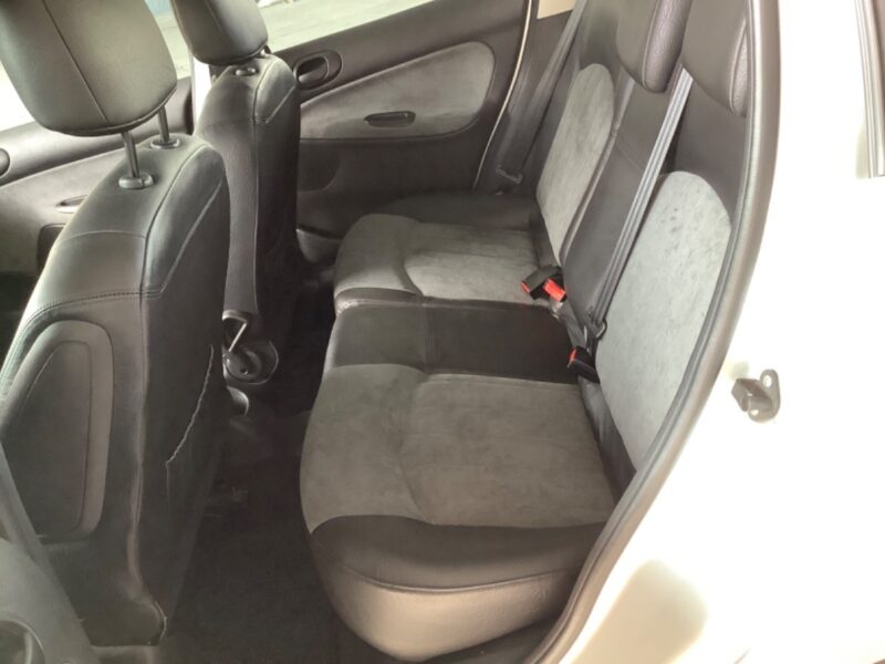 PEUGEOT 206 1,6l PREMIUM AUTOMATIQUE 2003