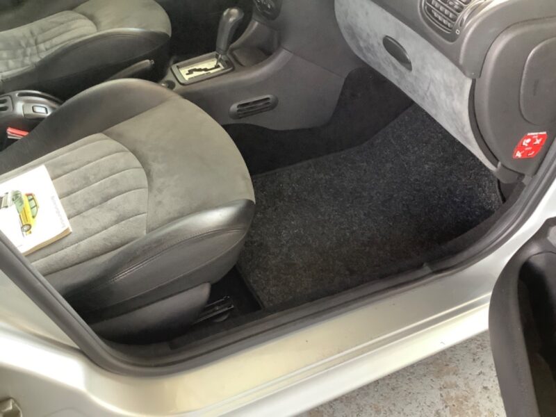 PEUGEOT 206 1,6l PREMIUM AUTOMATIQUE 2003