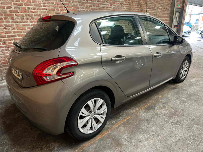 PEUGEOT 208 I 1.4 HDI 2013