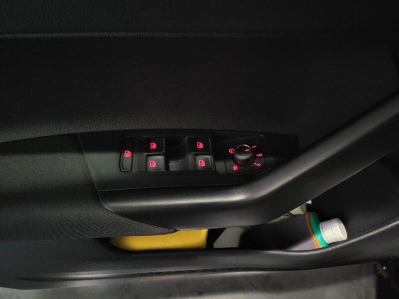 VOLKSWAGEN POLO VI 1.0 TSI 115cv Carat Exclusive DSG7 1ère Main // APPLE CARPLAY/CAMERA DE RECUL/SIE