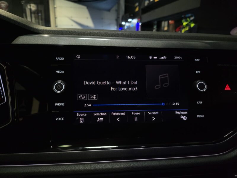 VOLKSWAGEN POLO VI 1.0 TSI 115cv Carat Exclusive DSG7 1ère Main // APPLE CARPLAY/CAMERA DE RECUL/SIE