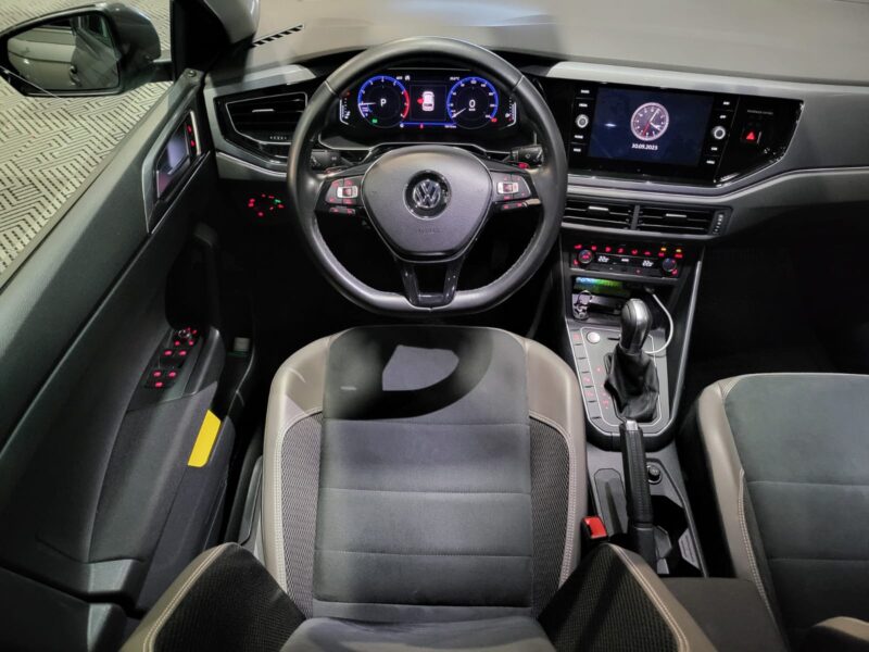 VOLKSWAGEN POLO VI 1.0 TSI 115cv Carat Exclusive DSG7 1ère Main // APPLE CARPLAY/CAMERA DE RECUL/SIE
