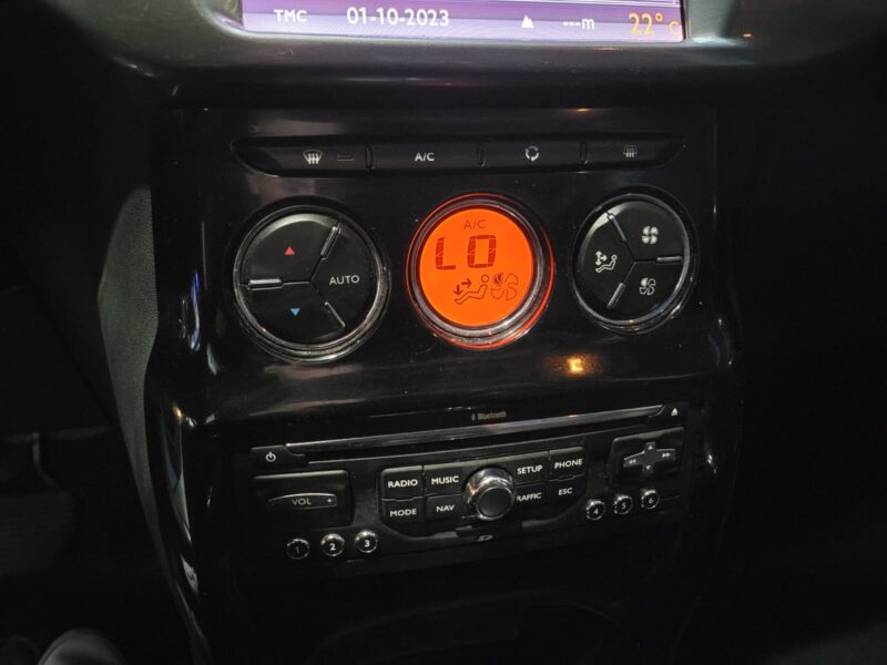 CITROEN C3 1.6 VTi 120cv Exclusive BVA // RADAR-AR/SIEGES CHAUFFANTS/BLUETOOTH