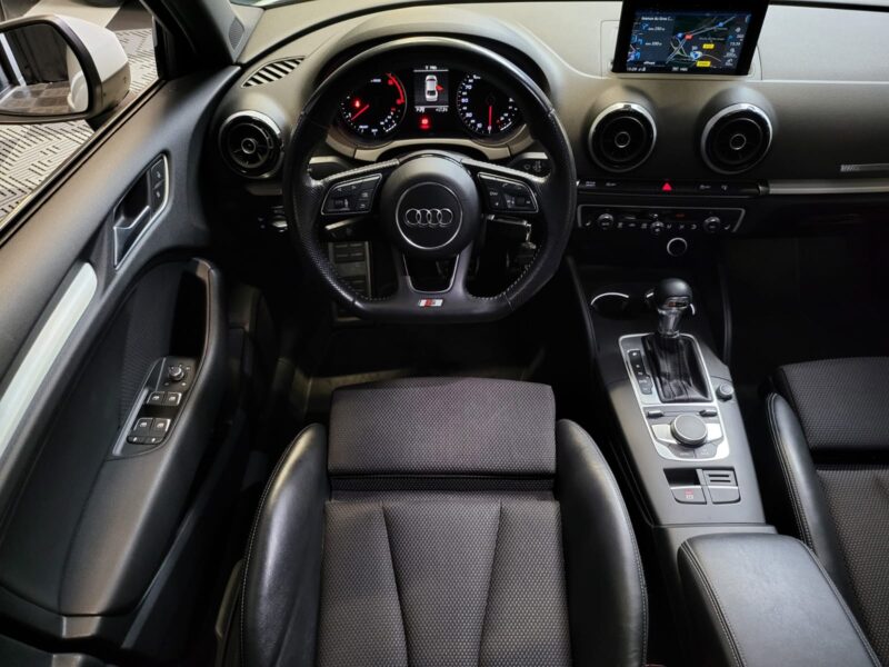 AUDI A3 Berline 2017 2.0 TDI 150cv S LINE S TRONIC TOIT OUVRANT / APPLE CARPLAY