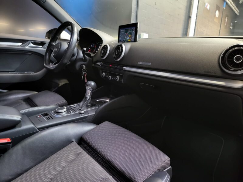 AUDI A3 Berline 2017 2.0 TDI 150cv S LINE S TRONIC TOIT OUVRANT / APPLE CARPLAY