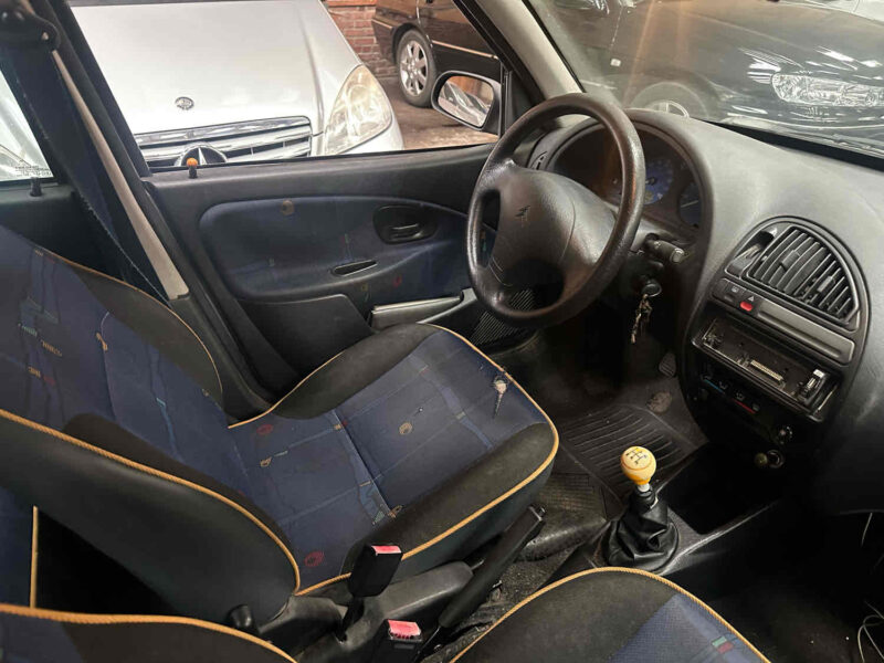 CITROEN SAXO essence 2001