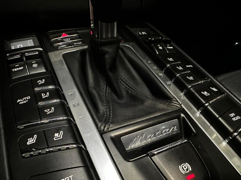 PORSCHE MACAN 3.6 Turbo 400cv , TO , Cuir chauffants / Ventilés , Caméra