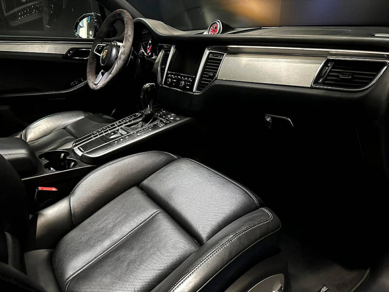 PORSCHE MACAN 3.6 Turbo 400cv , TO , Cuir chauffants / Ventilés , Caméra