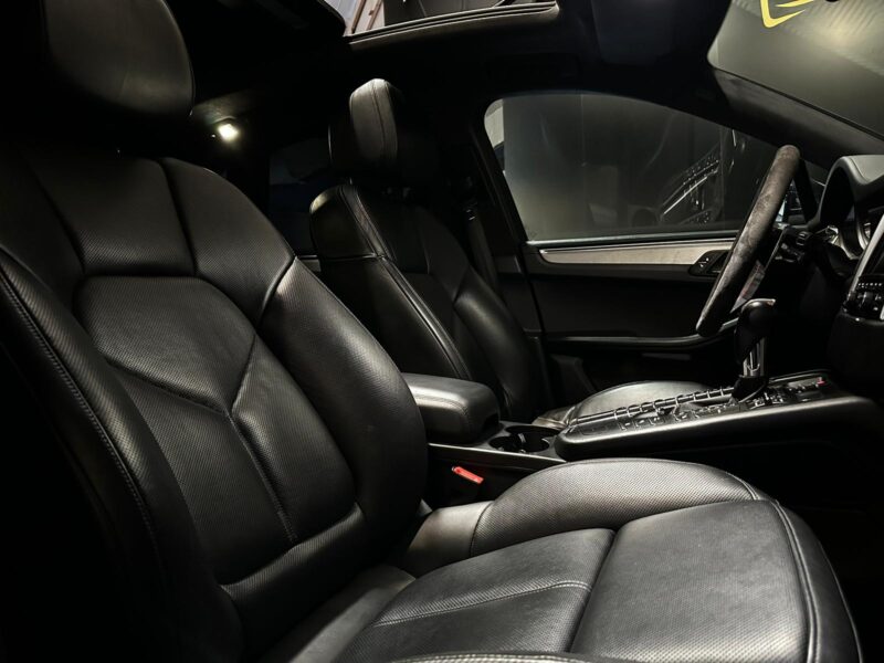 PORSCHE MACAN 3.6 Turbo 400cv , TO , Cuir chauffants / Ventilés , Caméra