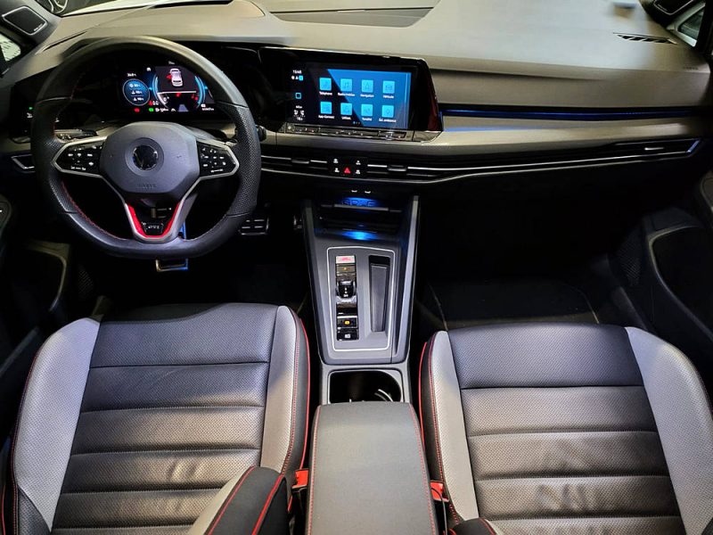 VOLKSWAGEN GOLF VIII GTI CLUBSPORT 300 cv TOIT OUVRANT / H&K / TETE HAUTE / SIEGES ELECT A MEMOIRE 
