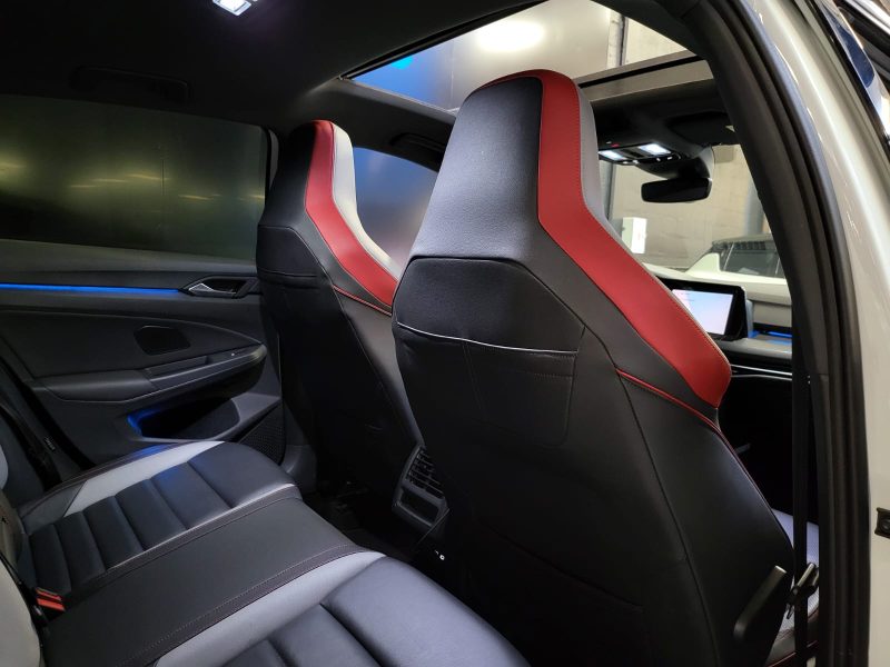 VOLKSWAGEN GOLF VIII GTI CLUBSPORT 300 cv TOIT OUVRANT / H&K / TETE HAUTE / SIEGES ELECT A MEMOIRE 