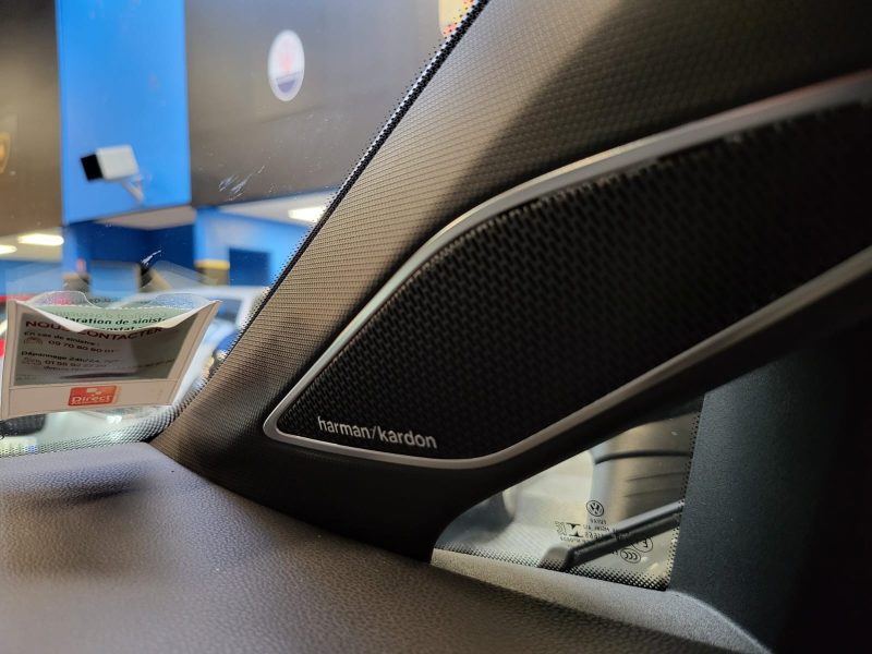 VOLKSWAGEN GOLF VIII GTI CLUBSPORT 300 cv TOIT OUVRANT / H&K / TETE HAUTE / SIEGES ELECT A MEMOIRE 