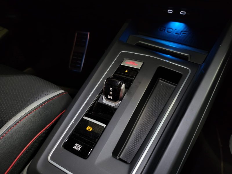 VOLKSWAGEN GOLF VIII GTI CLUBSPORT 300 cv TOIT OUVRANT / H&K / TETE HAUTE / SIEGES ELECT A MEMOIRE 