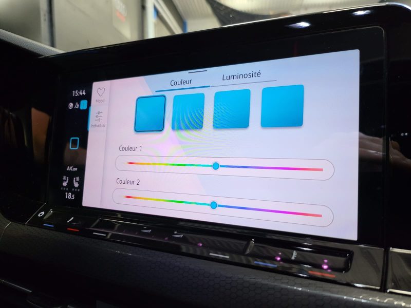 VOLKSWAGEN GOLF VIII GTI CLUBSPORT 300 cv TOIT OUVRANT / H&K / TETE HAUTE / SIEGES ELECT A MEMOIRE 