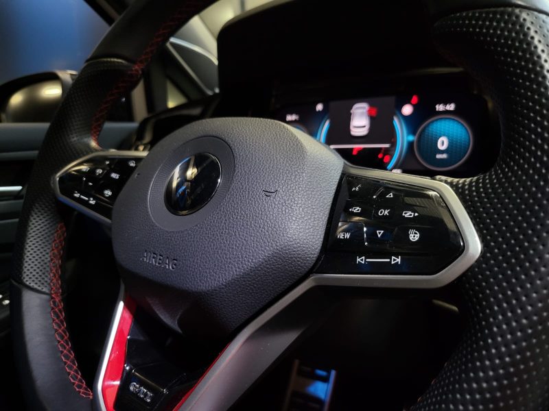 VOLKSWAGEN GOLF VIII GTI CLUBSPORT 300 cv TOIT OUVRANT / H&K / TETE HAUTE / SIEGES ELECT A MEMOIRE 