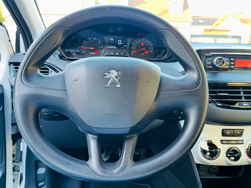 PEUGEOT 208 I 2014