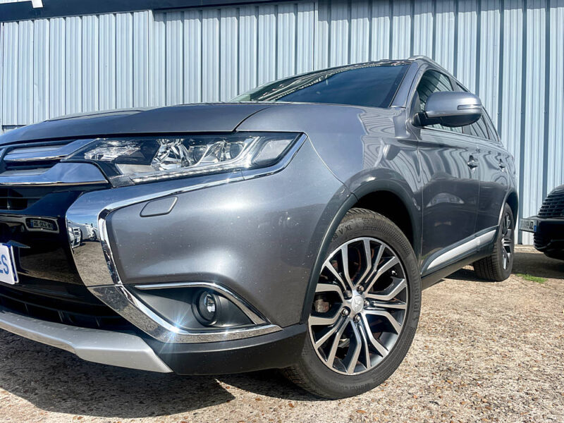 MITSUBISHI OUTLANDER III 2016