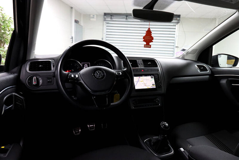 VOLKSWAGEN POLO V 2016