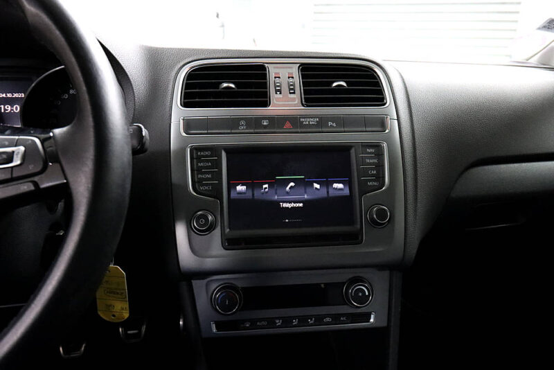 VOLKSWAGEN POLO V 2016