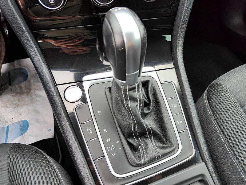 VOLKSWAGEN GOLF VII 2.0 TDI 150cv BVA CUP 