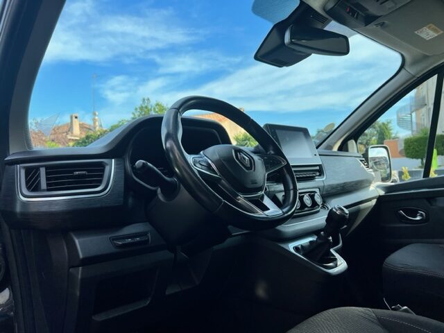 RENAULT TRAFIC III 2,0 DCI 150CH 8 PLACES  2021