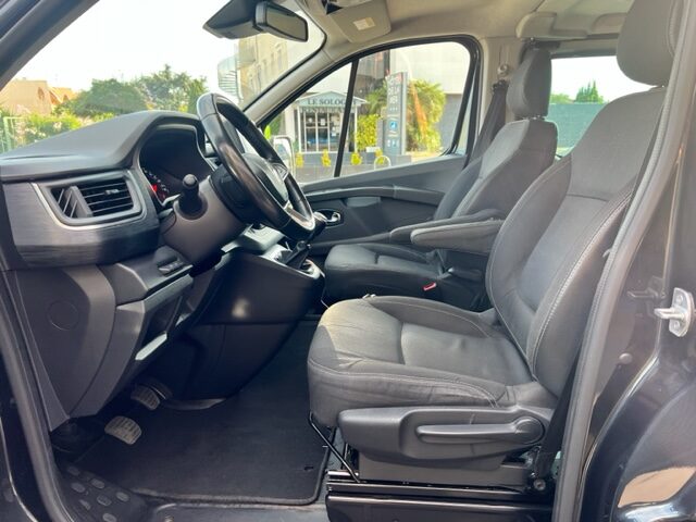 RENAULT TRAFIC III 2,0 DCI 150CH 8 PLACES  2021
