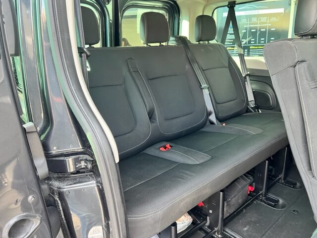 RENAULT TRAFIC III 2,0 DCI 150CH 8 PLACES  2021