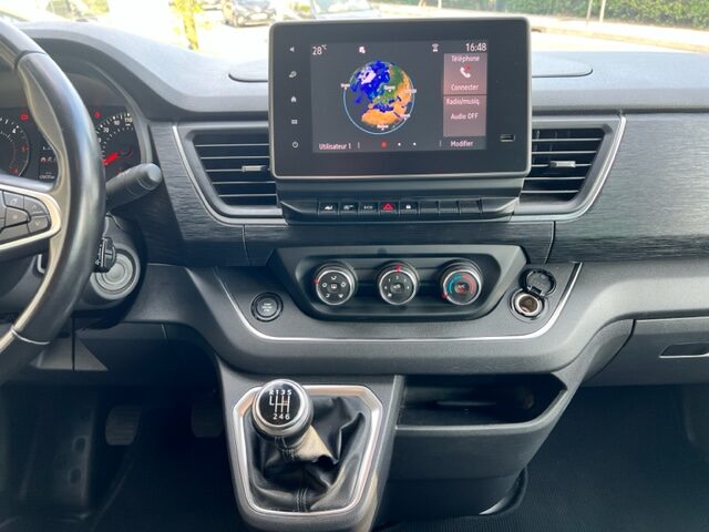 RENAULT TRAFIC III 2,0 DCI 150CH 8 PLACES  2021