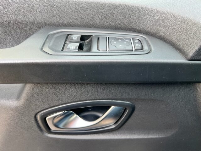 RENAULT TRAFIC III 2,0 DCI 150CH 8 PLACES  2021