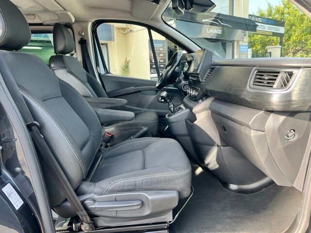 RENAULT TRAFIC III 2,0 DCI 150CH 8 PLACES  2021