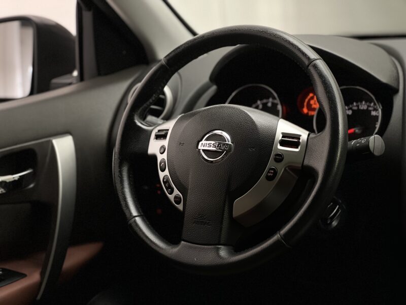 NISSAN QASHQAI XTRONIC CVT 2.0 141 ch