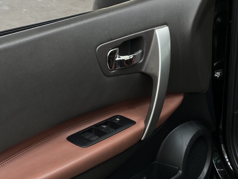 NISSAN QASHQAI XTRONIC CVT 2.0 141 ch