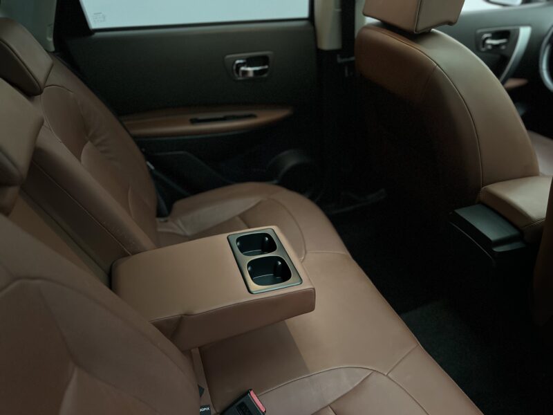 NISSAN QASHQAI XTRONIC CVT 2.0 141 ch