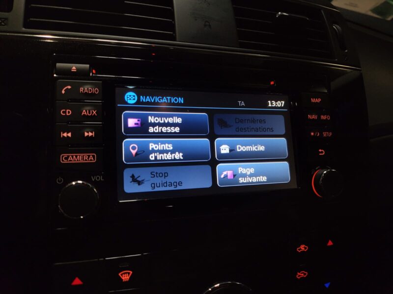 NISSAN PULSAR 1.2 DIG-T 115cv Tekna // SIEGES CHAUFFANTS/CAMERA DE RECUL/RADAR-AR