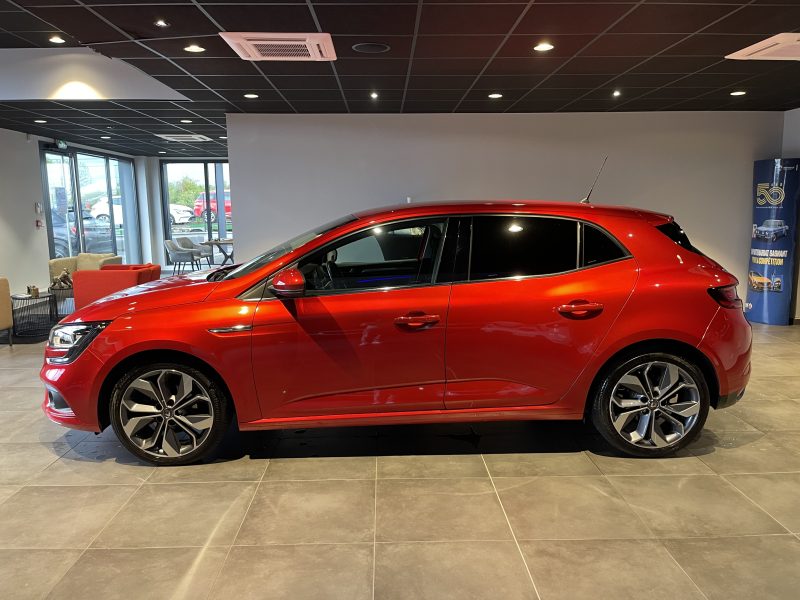 RENAULT MEGANE IV Tce 140 Intens / Jantes 18 / 