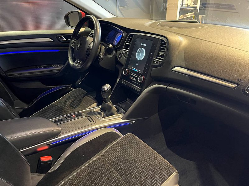 RENAULT MEGANE IV Tce 140 Intens / Jantes 18 / 