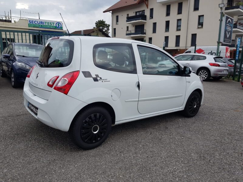 RENAULT TWINGO II 1.2i 75CV DYNAMIQUE