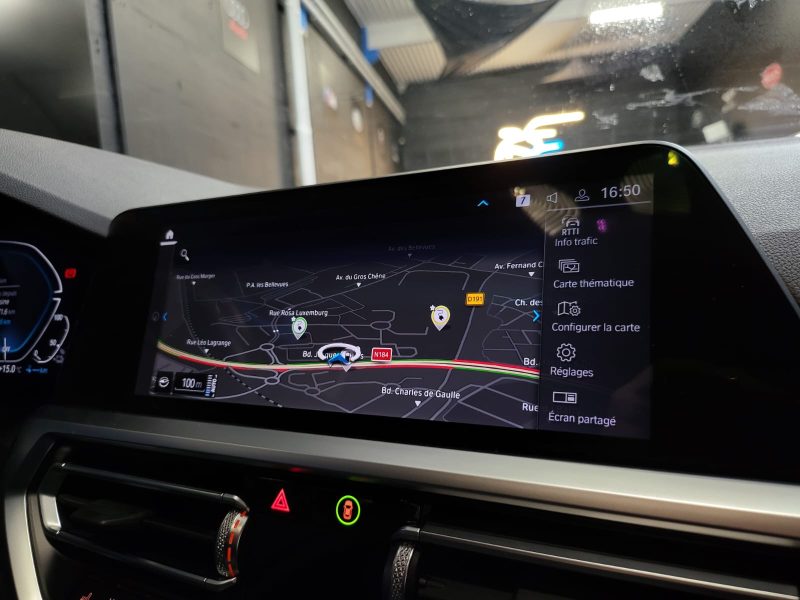 B.M.W. SERIE 3 330 e Plug-in-Hybrid PACK M SPORT 292cv /SHADOW LINE / TOIT OUVRANT / CARPLAY