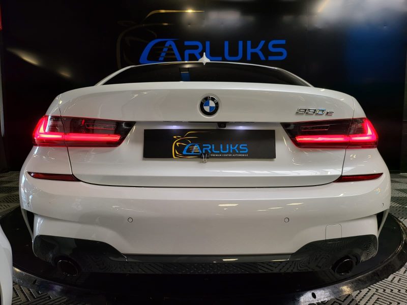 B.M.W. SERIE 3 330 e Plug-in-Hybrid PACK M SPORT 292cv /SHADOW LINE / TOIT OUVRANT / CARPLAY