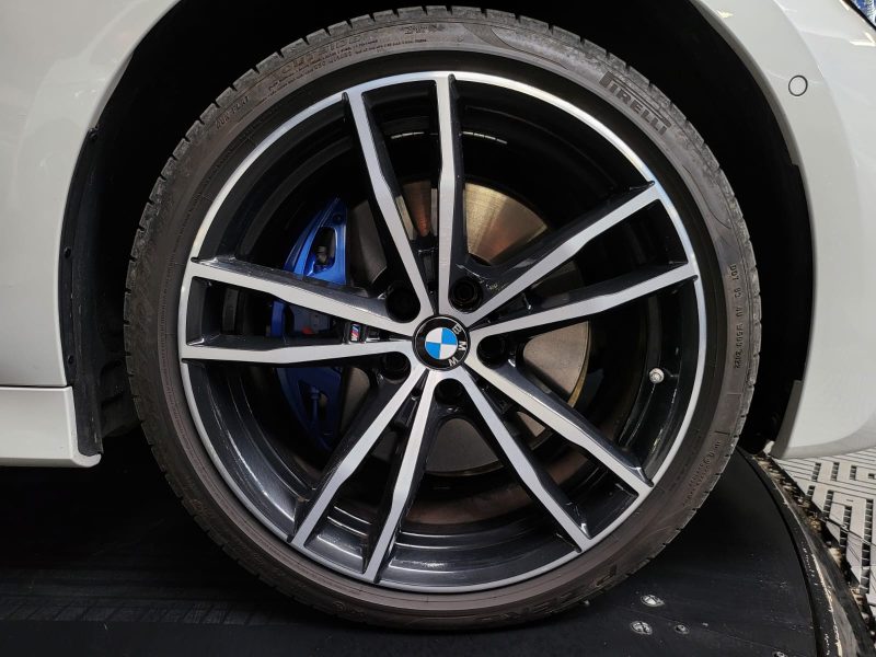 B.M.W. SERIE 3 330 e Plug-in-Hybrid PACK M SPORT 292cv /SHADOW LINE / TOIT OUVRANT / CARPLAY