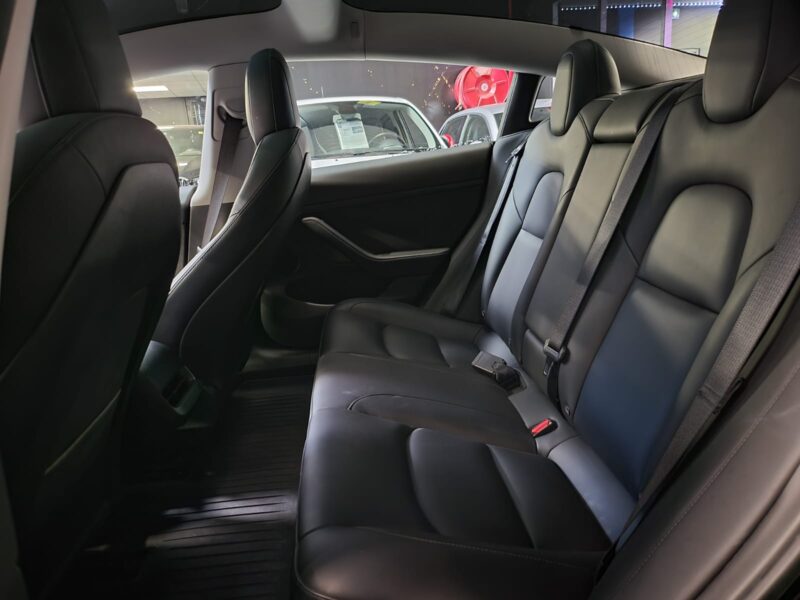 TESLA MODEL 3 EV STANDARD PLUS 275 cv 1 er MAIN / TOIT / PANO /POMPE A CHALEUR