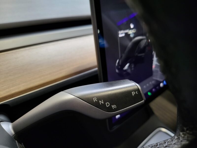 TESLA MODEL 3 EV STANDARD PLUS 275 cv 1 er MAIN / TOIT / PANO /POMPE A CHALEUR