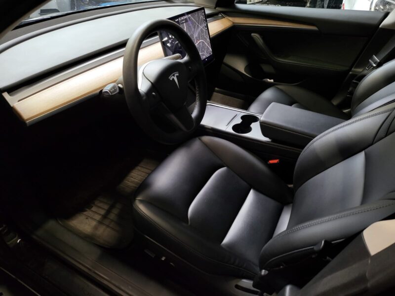 TESLA MODEL 3 EV STANDARD PLUS 275 cv 1 er MAIN / TOIT / PANO /POMPE A CHALEUR