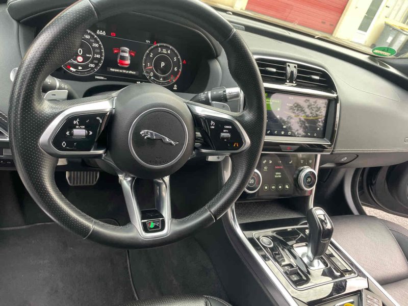 JAGUAR XE 2020