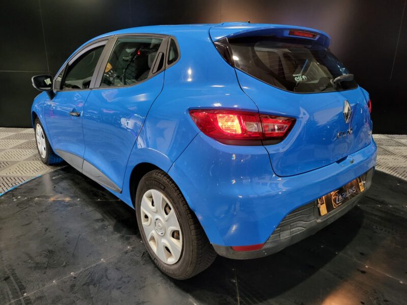 1.5 dCi 75 75cv / Société (2 places) / Bluetooth / Suivie compet d'entretiens / Garantie