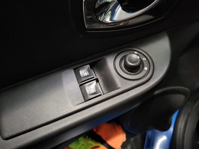 1.5 dCi 75 75cv / Société (2 places) / Bluetooth / Suivie compet d'entretiens / Garantie