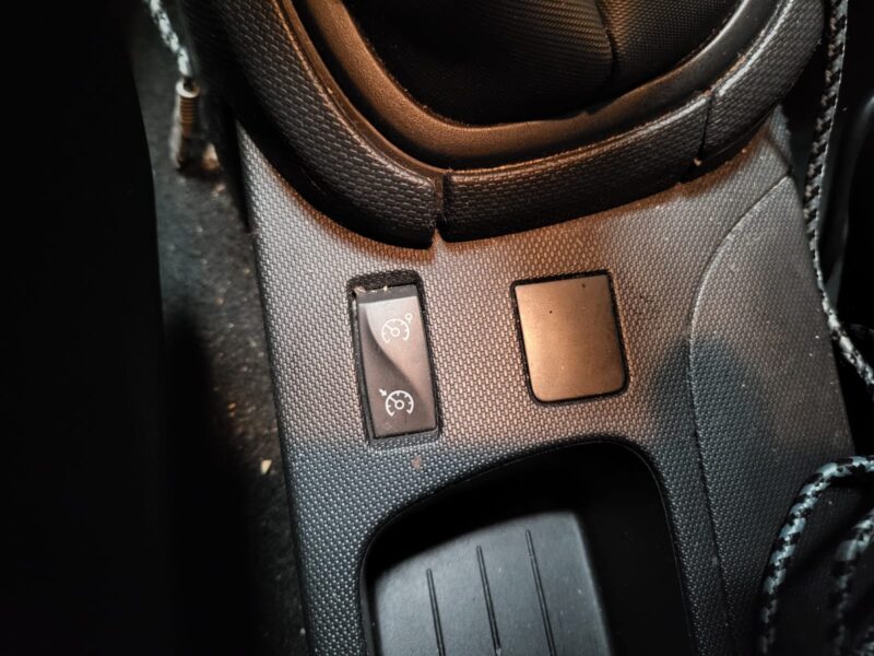 1.5 dCi 75 75cv / Société (2 places) / Bluetooth / Suivie compet d'entretiens / Garantie