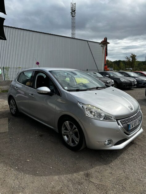 PEUGEOT 208 I 2013